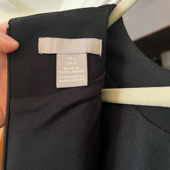 H&M Large Black Belted Dress - Picture 2 of 5